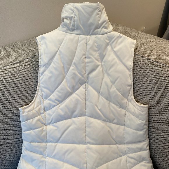 Kenneth Cole Reaction Quilted Down Vest - Picture 2 of 6